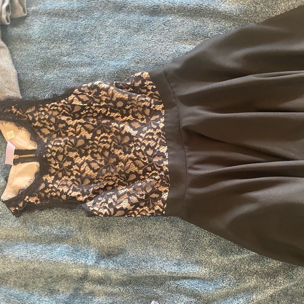 Nude and black dress! Very nice. Very cute!
